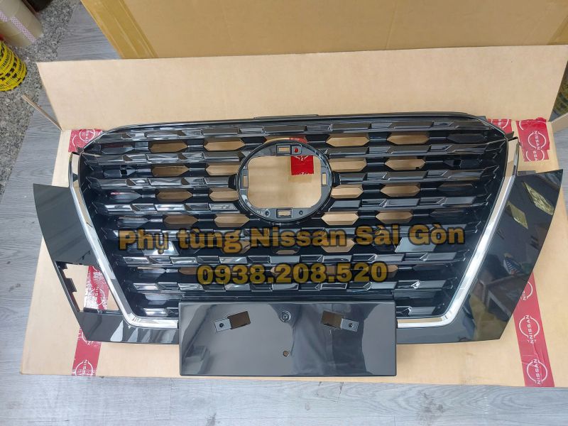 Mặt calang Kicks 62310-5RY2A