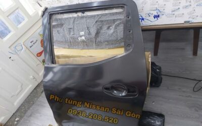 Cánh cửa sau bên trái Navara (Hàng tốt) H210A-4JGAA