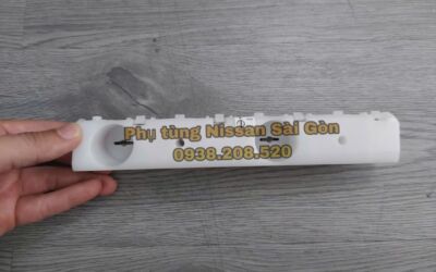 Bass cản trước bên trái Teana (Đài Loan) (Hàng tốt) 62221-JN20A