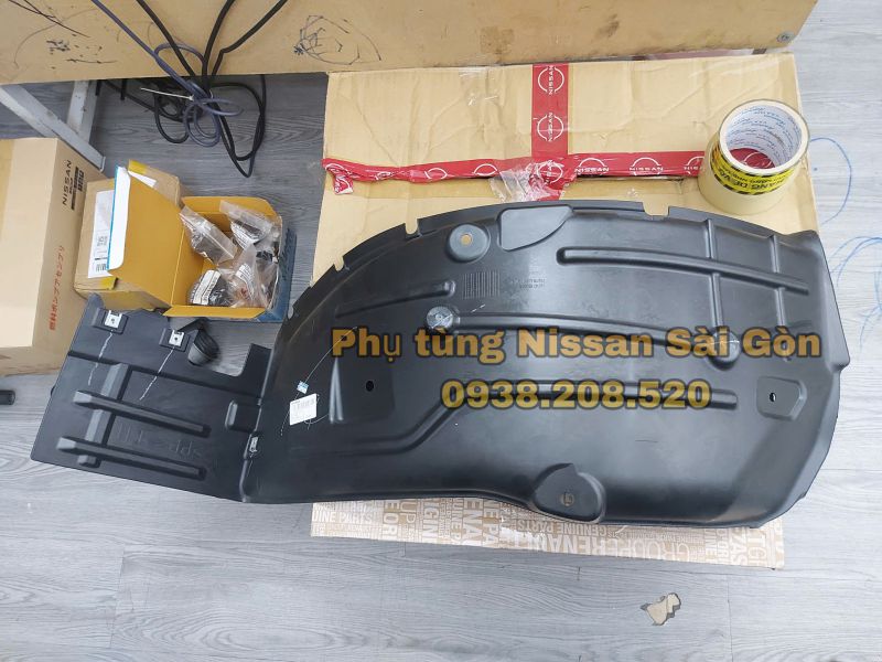 Chắn bùn lòng vè sau bên trái Terra 76747-5KA0A