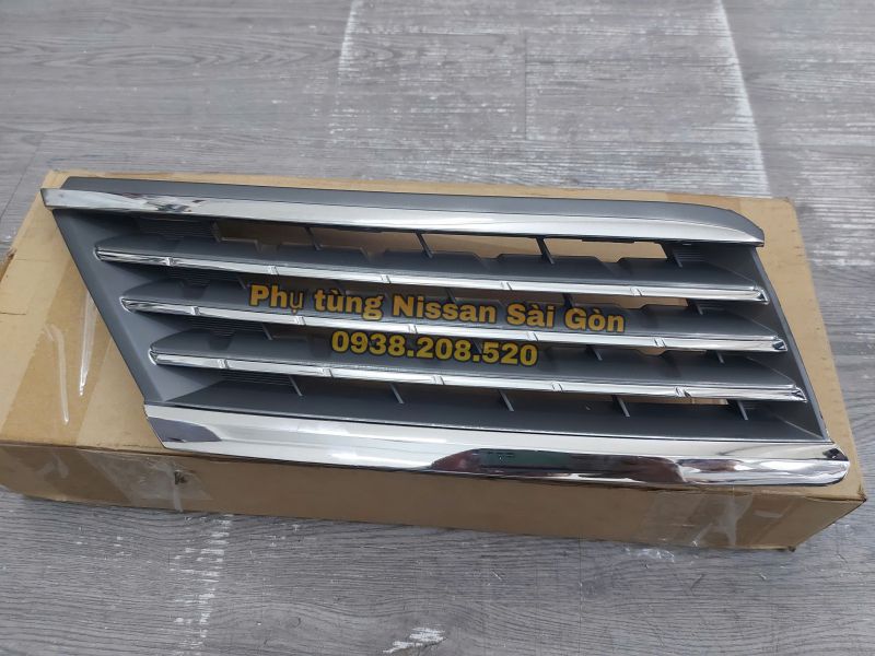 Mặt calang bên phải Tiida (Hàng tốt) 62320-ED900