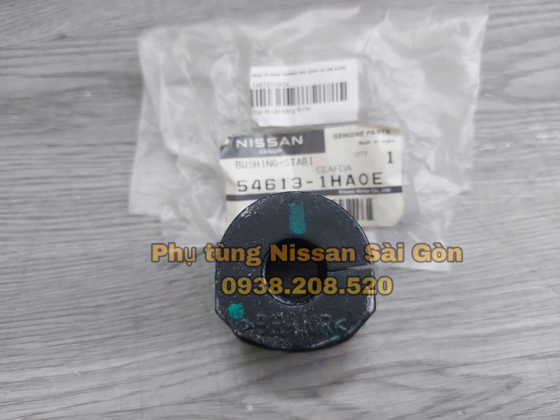 Cao su cân bằng trước Sunny (Chính hãng India) 54613-1HA0E