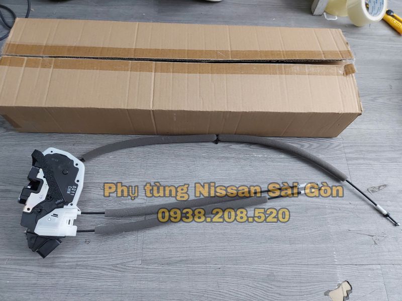 Cụm lốc khoá cửa sau bên trái X-Trail 82501-4CA0A