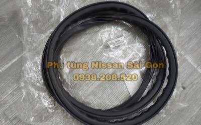 Ron khung cửa trước bên phải màu đen Navara và Terra 76921-4JG0A và 76921-4JG9A